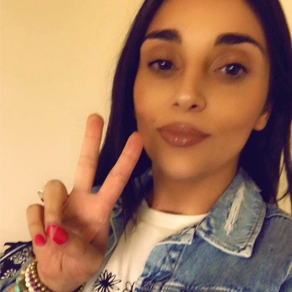 Meet your Posher, Becca - Picture 1 of 1